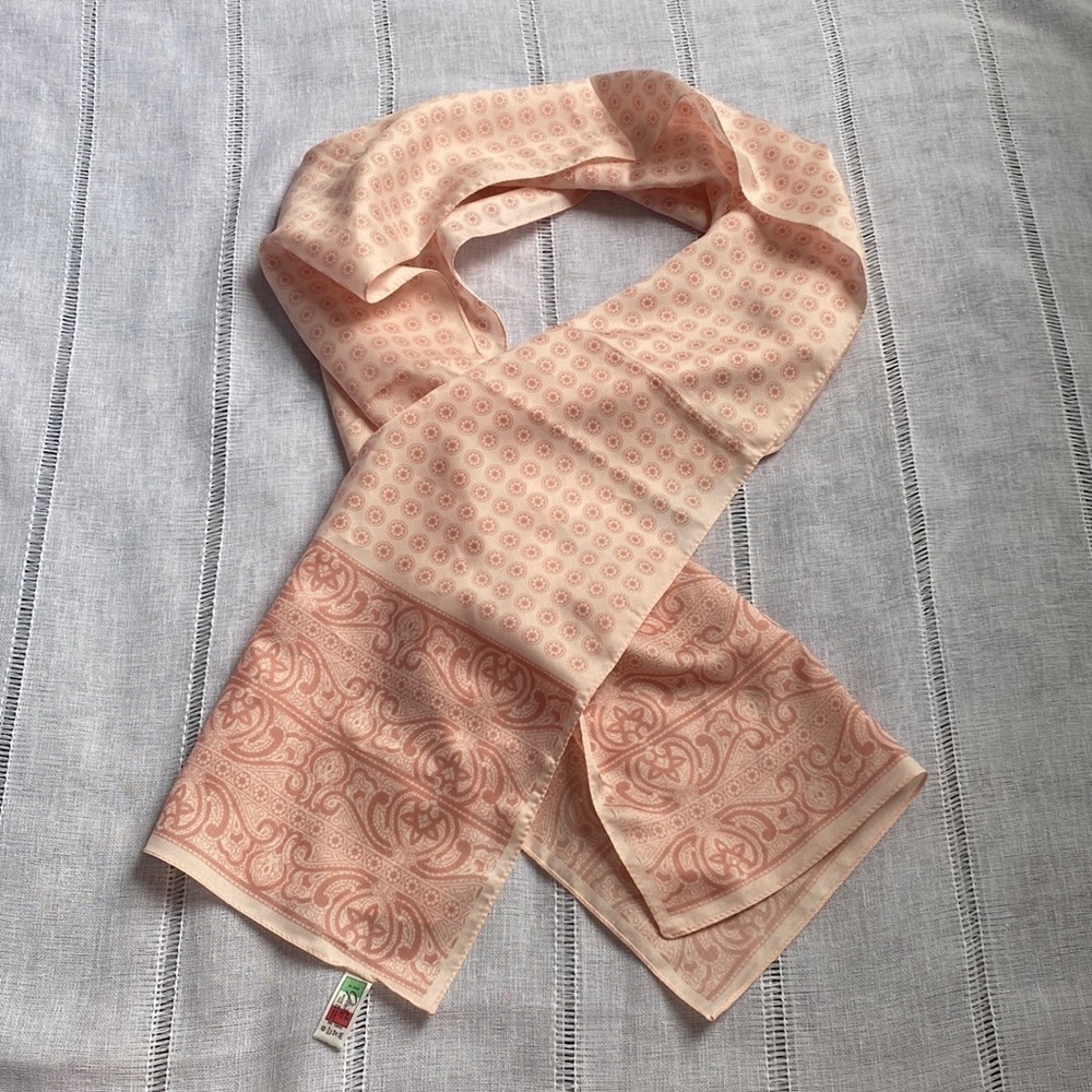 Glentex vintage Italian made scarf in soft pink.